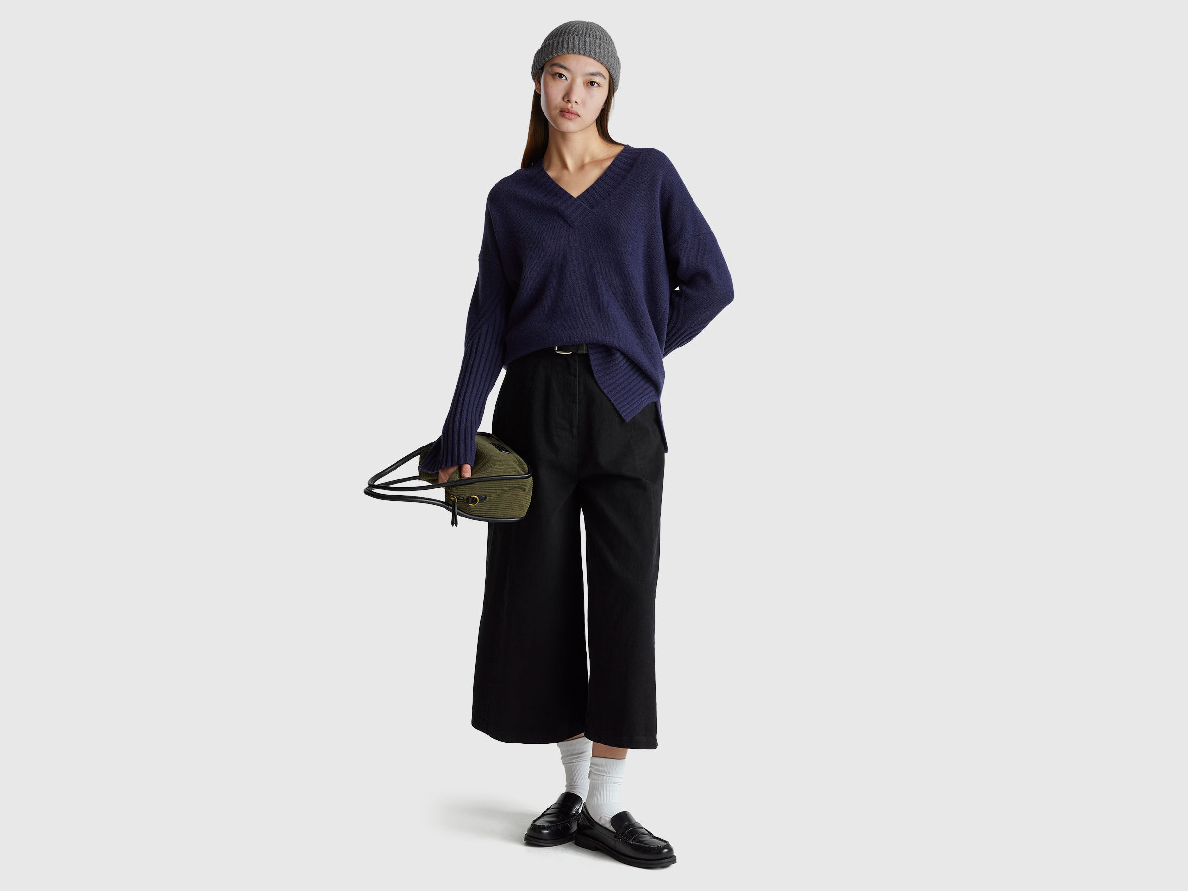 V NECK SWEATER L/S Women image number 3